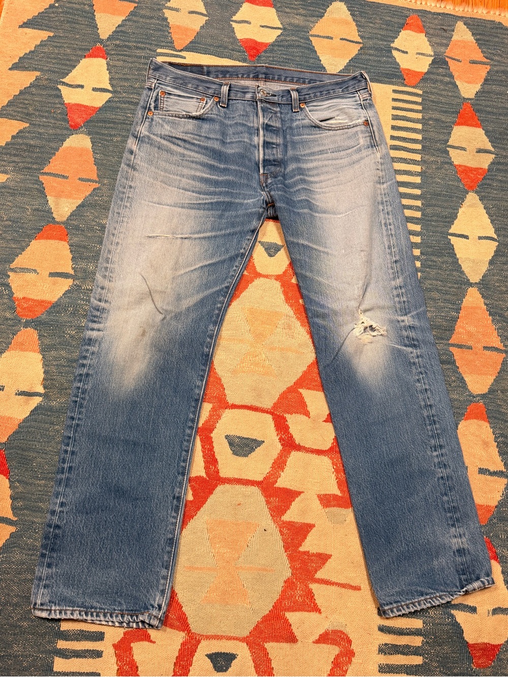 Vintage 501 Levi's distressed jeans sz 35/34